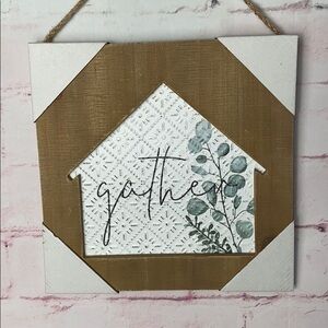 CRYSTAL ARG GALLERY Hanging Wood Frame